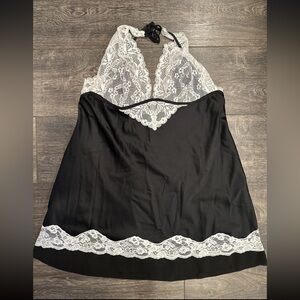 Jezebel Black Satin Chemise with White Lace Trim Nighttime Sleepwear size XL